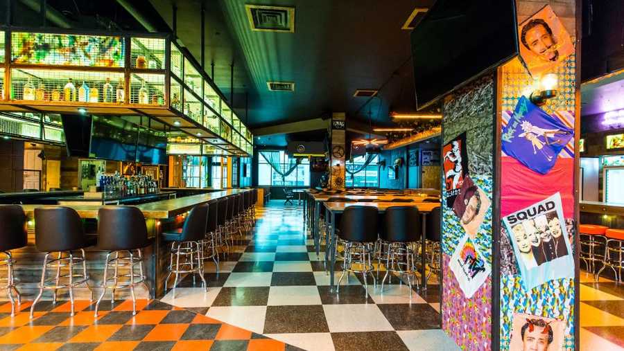 “Guy Fieri Reveals 3rd Circle Of Hell Replica In Kansas City Power & Light Restaurant” (2019)